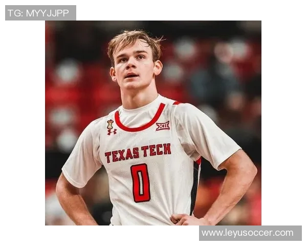 斯波称赞戴维恩米切尔组织能力认为他在这方面展现出天赋 斯波称赞戴维恩米切尔组织能力认为他在这方面展现出天赋