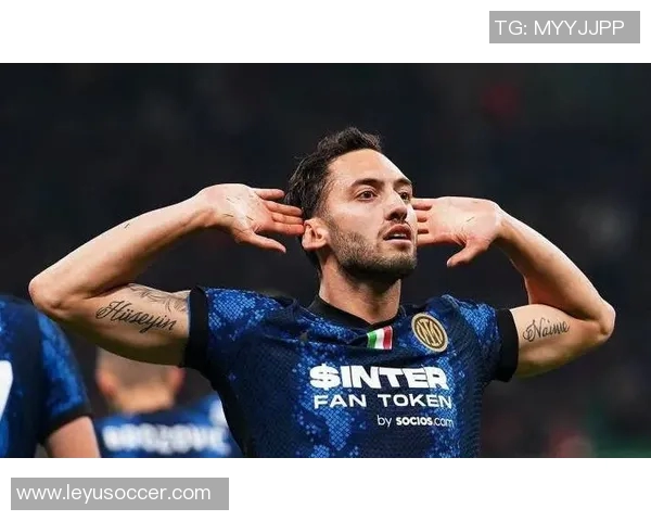 恰尔汗奥卢自豪代表土耳其百场伊尔迪兹有望争夺金球奖