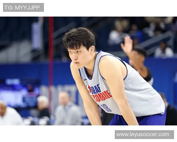 瀚森在比赛中展现出自信与进步逐渐找到个人节奏的精彩表现