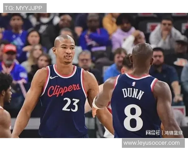 库珀表现出色却难救主单场21分4板1助仍遭球队失利